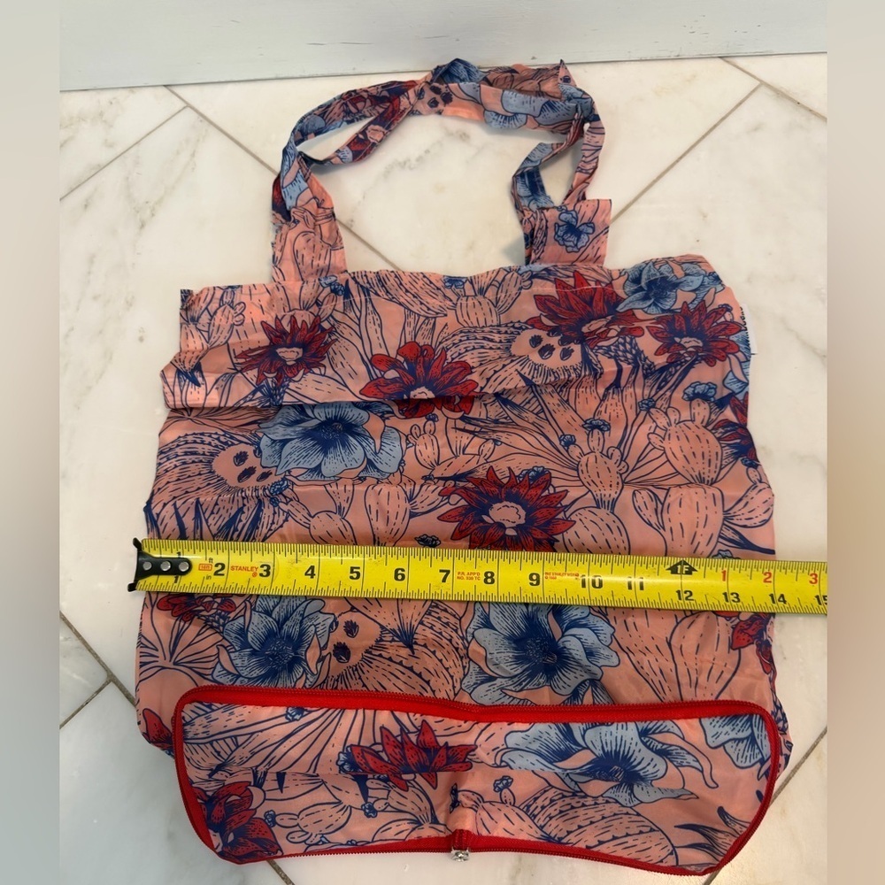 Starbucks pink and red floral packable reusable lightweight shopping bag - Picture 6 of 6